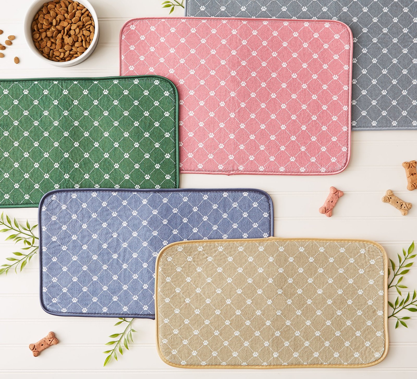 rose printed trellis paw pet mat