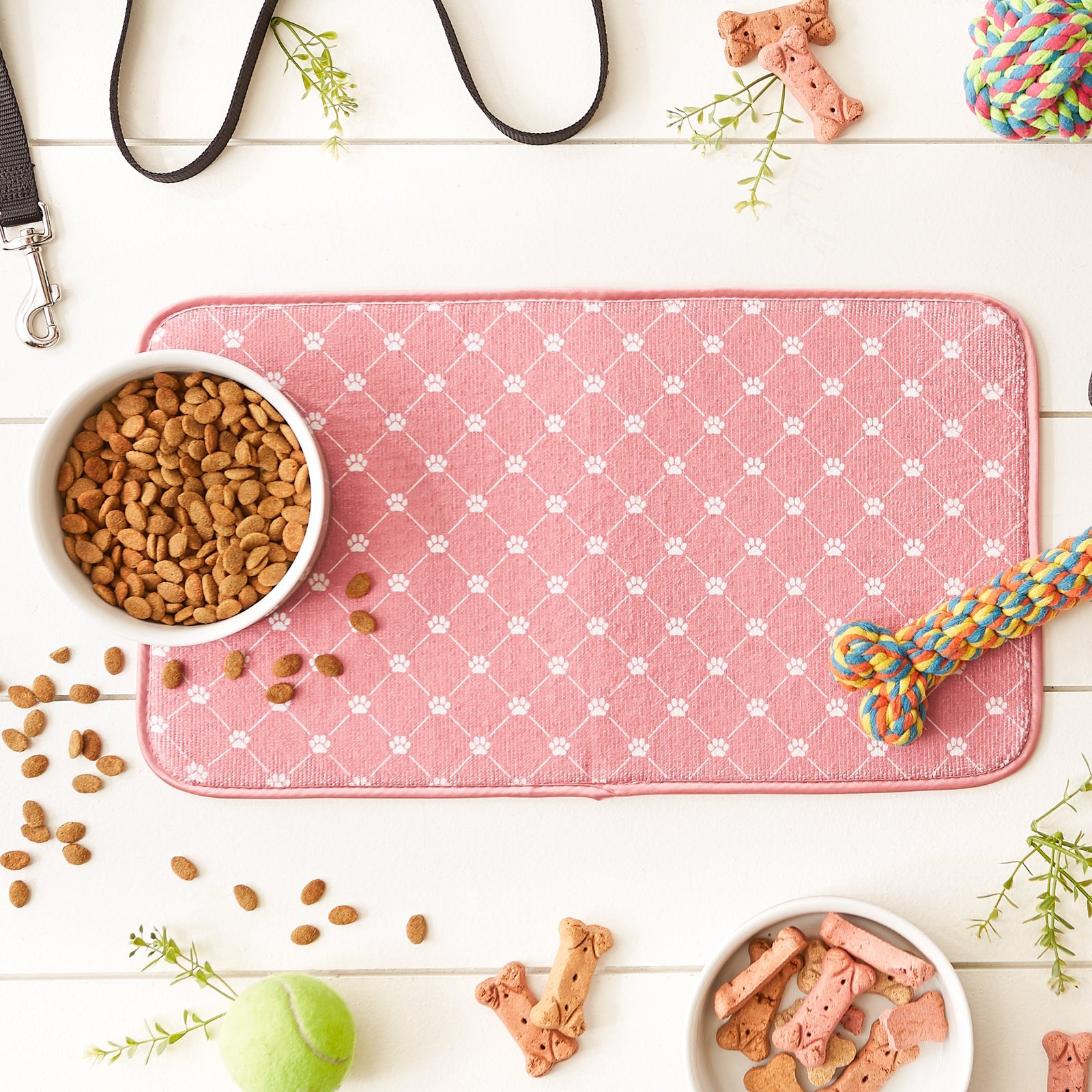 rose printed trellis paw pet mat small