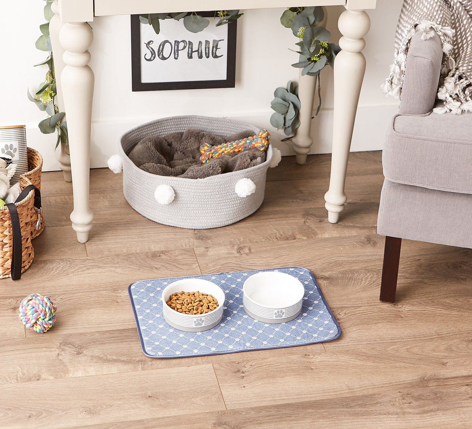 stonewash blue printed trellis paw pet mat