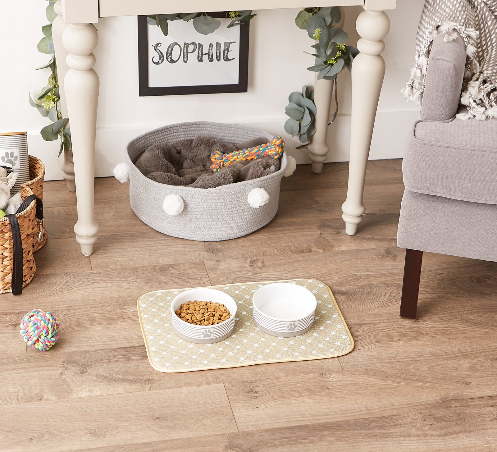 taupe printed trellis paw pet mat