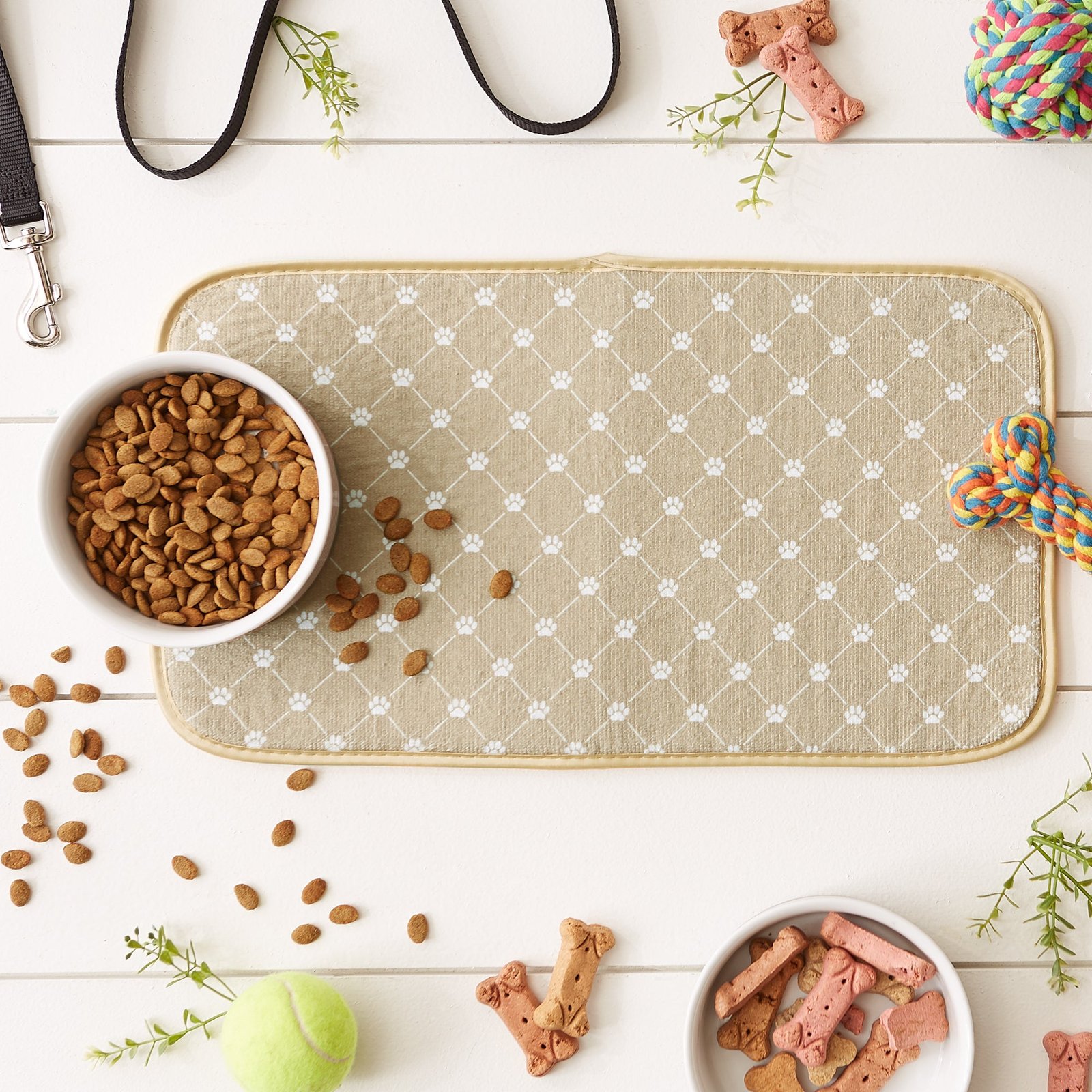 taupe printed trellis paw pet mat small