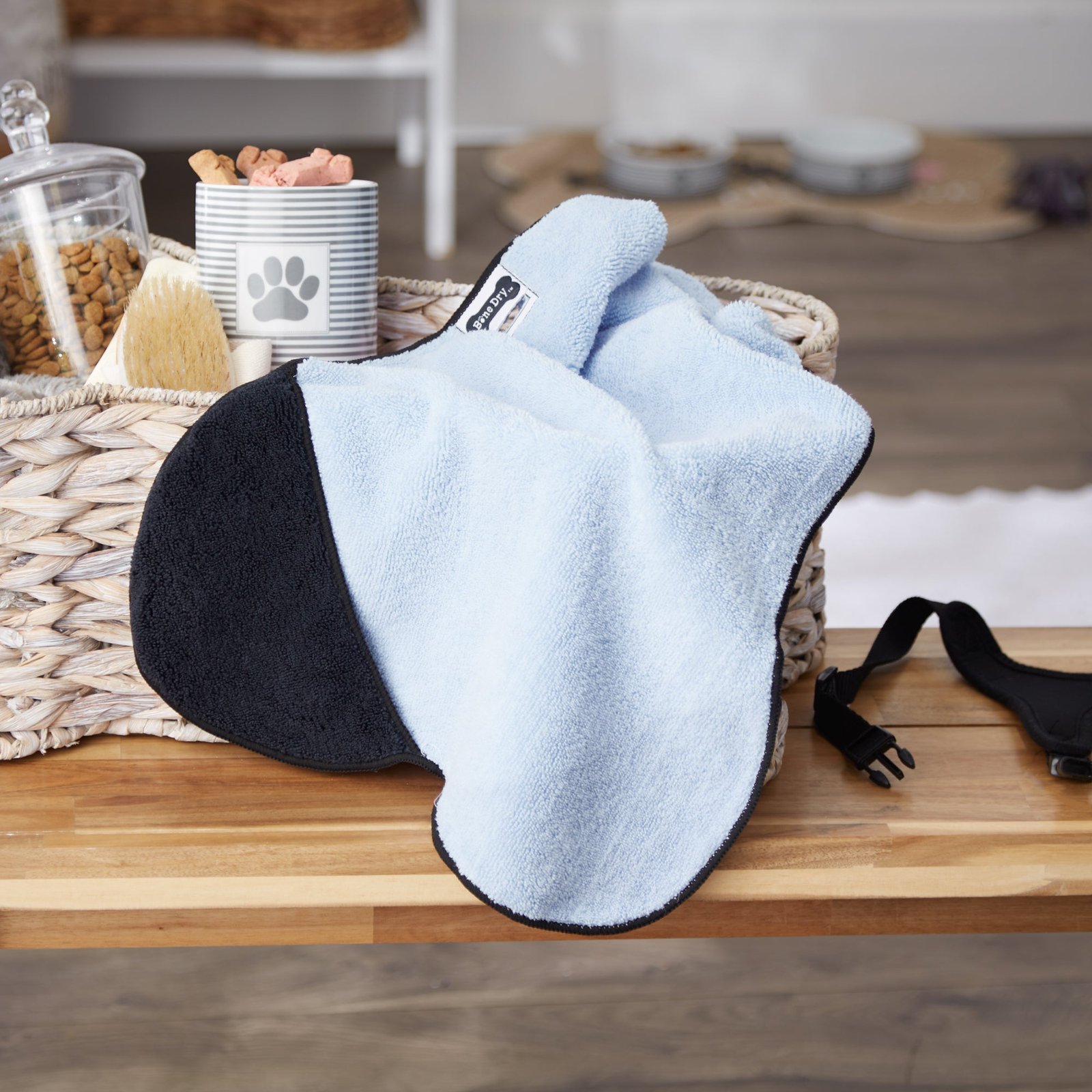 blue pet towel with pockets