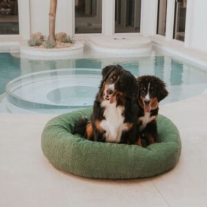 dogbeds luxuryboucledogbed covers9 c727f0e6 ab69 4eb8 a6b5 e33abaeab9ea.jpg